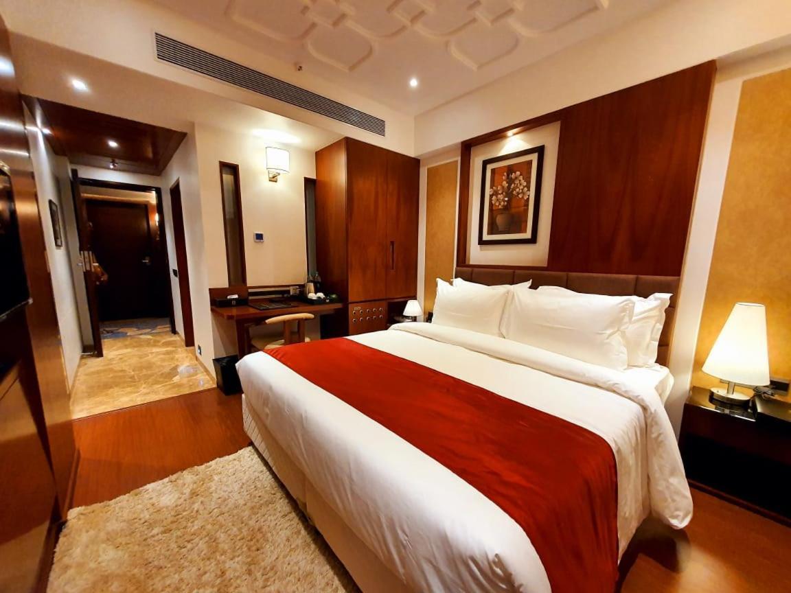 Hotel Mbc Citadel Насик Экстерьер фото